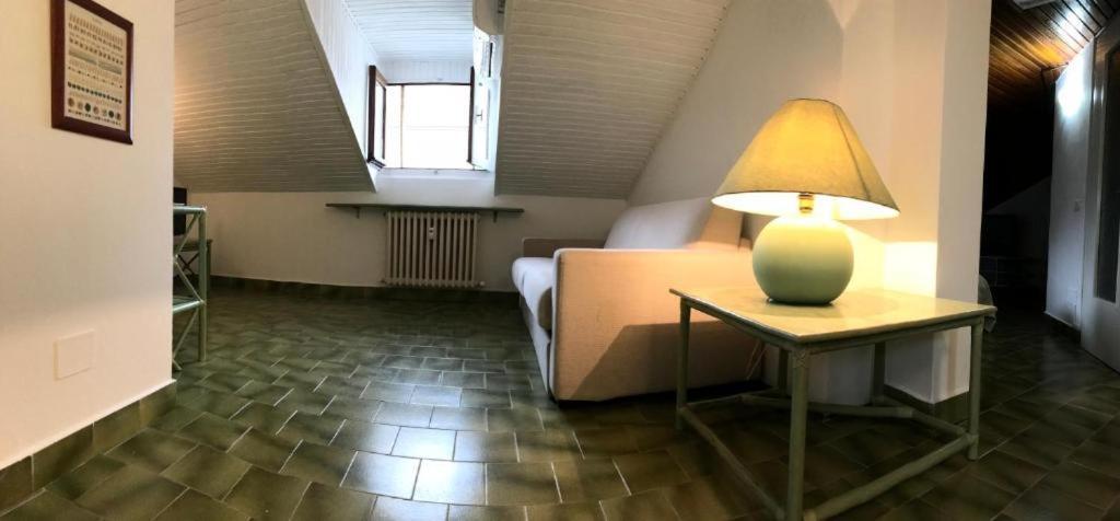 Appartamento La Mansarda Lecco Eksteriør bilde